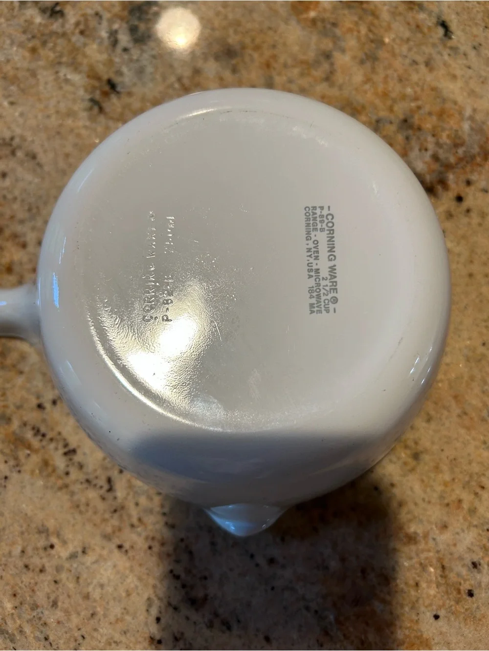 CorningWare “Just White” #P-82-B 24 oz Spouted Sauce Pot w/ Pyrex Lid #P-81-C